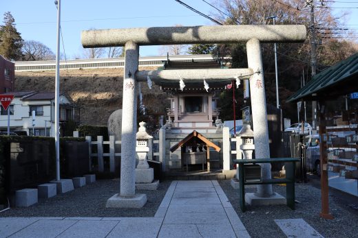 柵町に新築された当時の市役所 2025年時点の写真